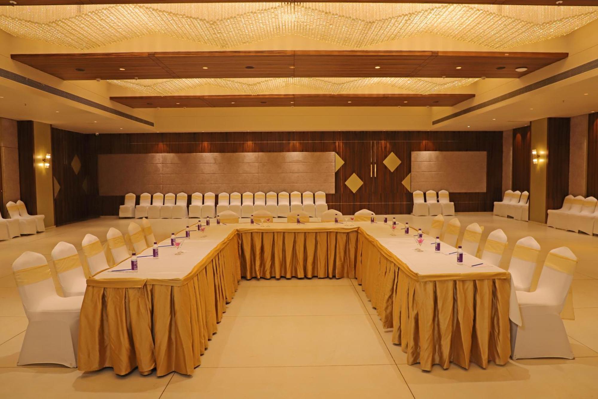 Golden Tulip Candolim, Goa Candolim