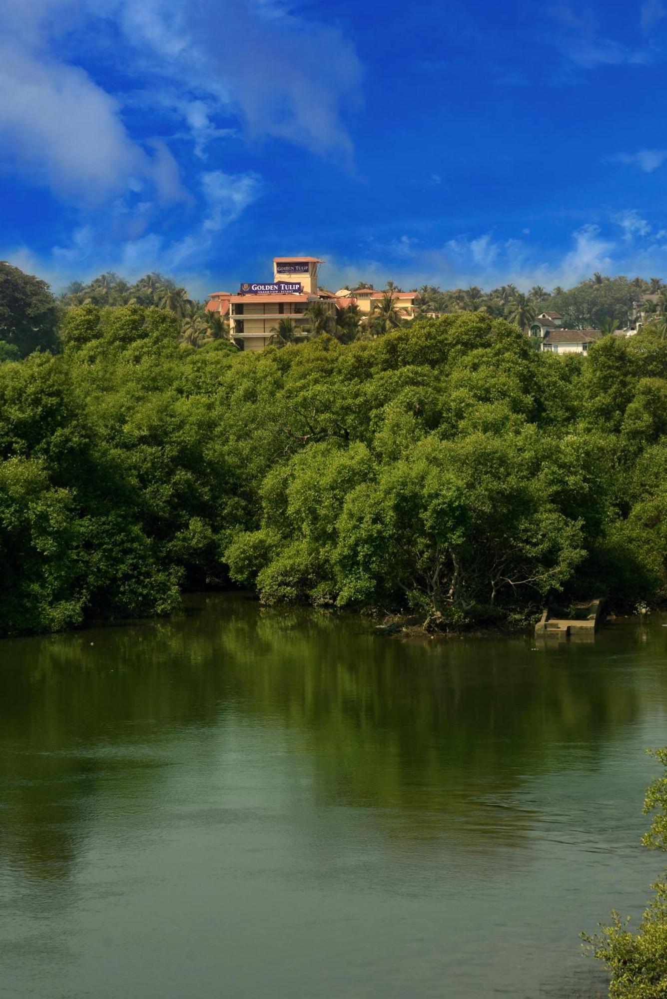 Golden Tulip Candolim, Goa