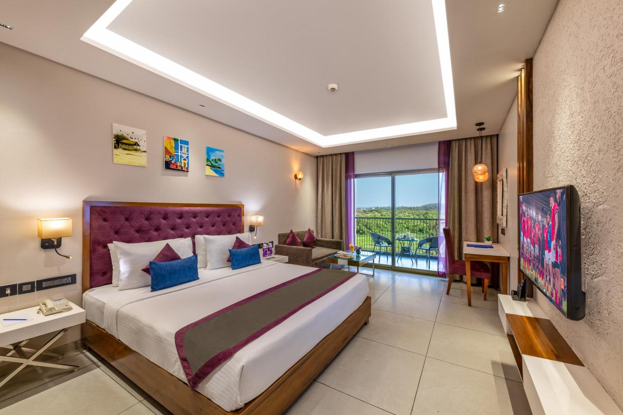 Golden Tulip Candolim, Goa