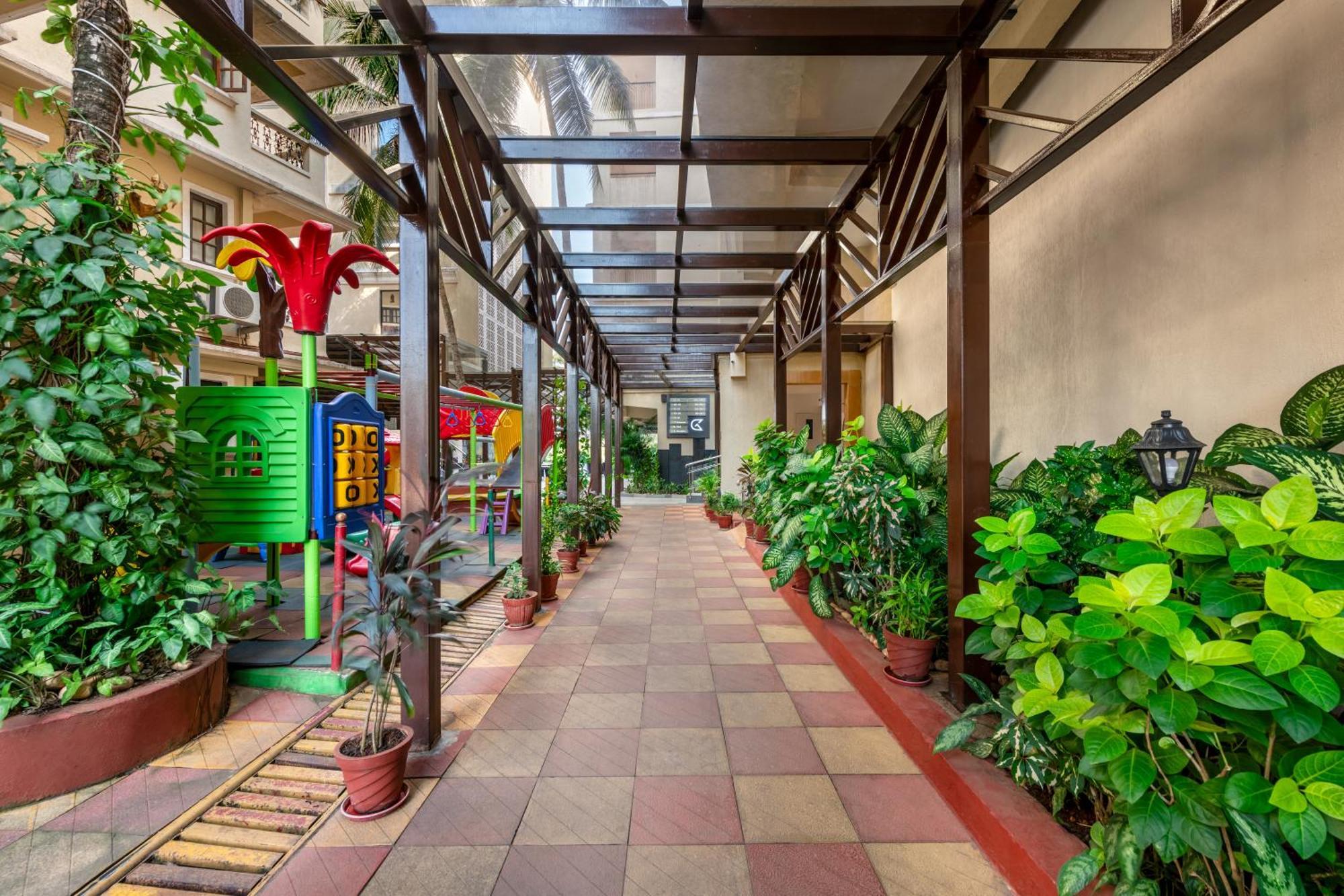 Golden Tulip Candolim, Goa