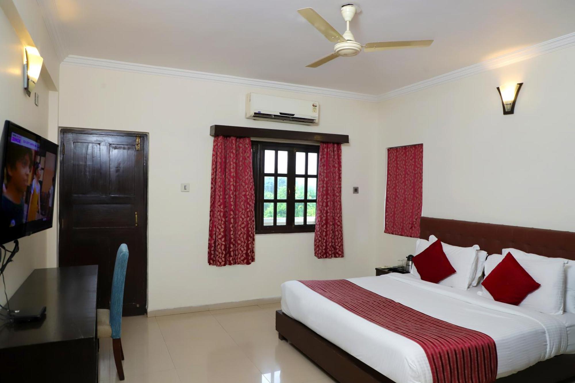 Resort Golden Tulip Candolim, Goa 4*
