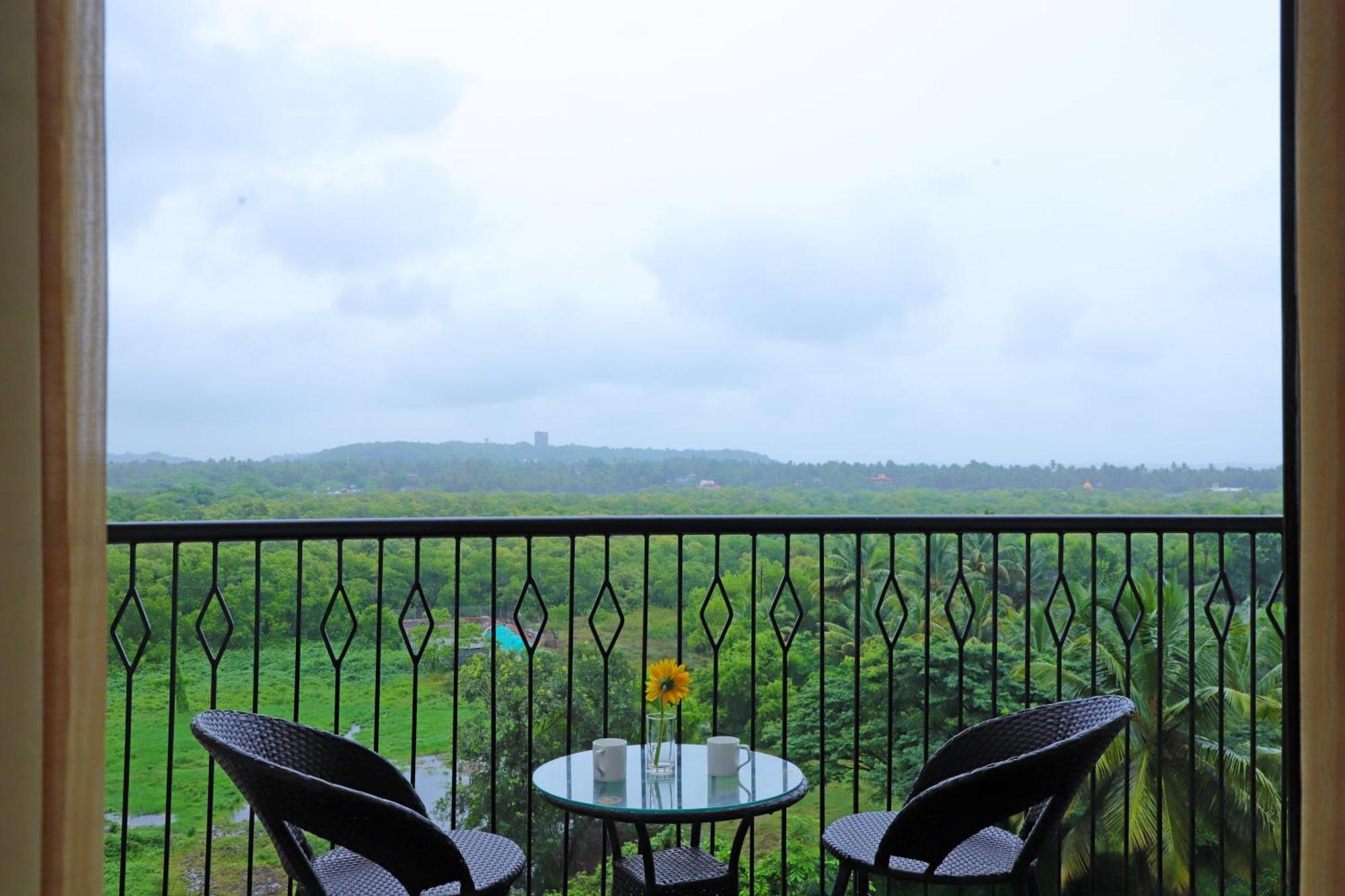 Golden Tulip Candolim, Goa Resort 4*