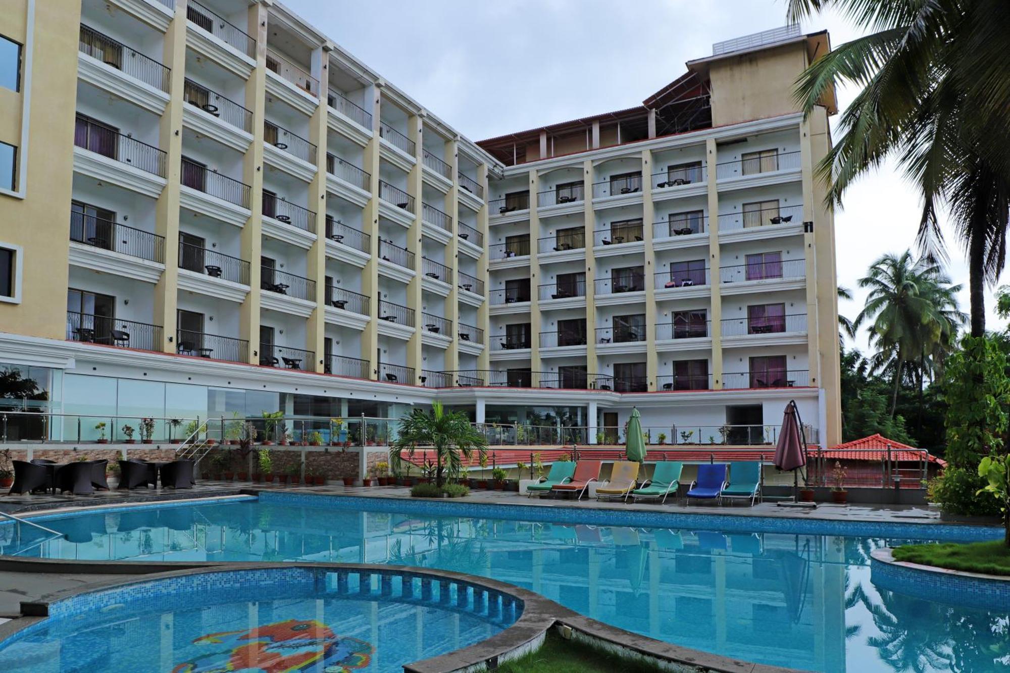 Resort Golden Tulip Candolim, Goa Candolim